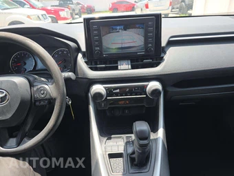 2021 Toyota RAV4 LE – miniatura 10