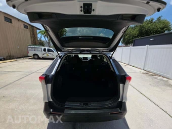 2021 Toyota RAV4 LE – miniatura 14