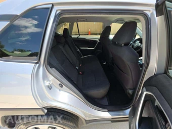 2021 Toyota RAV4 LE – miniatura 16