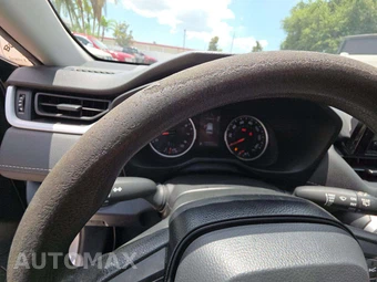 2021 Toyota RAV4 LE – miniatura 22