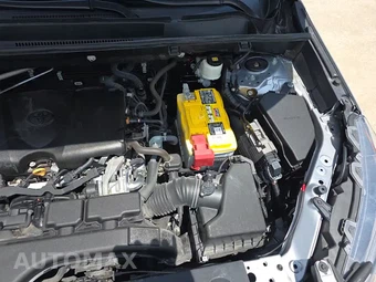 2021 Toyota RAV4 LE – miniatura 25
