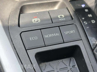 2021 Toyota RAV4 LE – miniatura 29