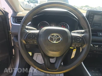 2021 Toyota RAV4 LE - miniatura 10
