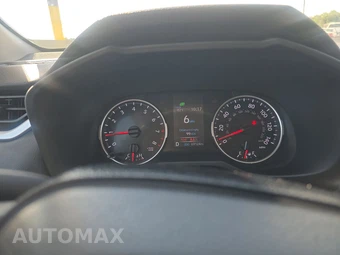 2021 Toyota RAV4 LE - miniatura 12