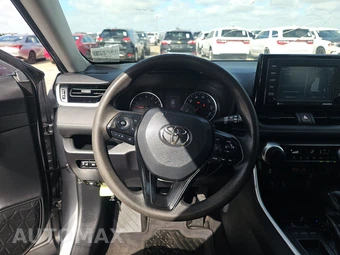 2021 Toyota RAV4 LE - miniatura 10