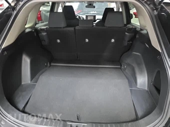 2021 Toyota RAV4 LE - miniatura 13