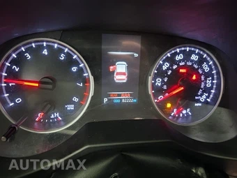 2021 Toyota RAV4 LE - miniatura 9