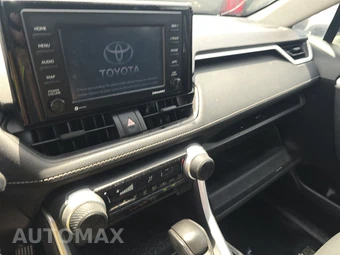 2021 Toyota RAV4 LE - miniatura 11
