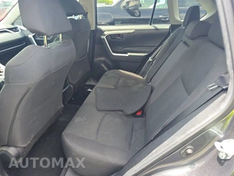 2021 Toyota RAV4 LE - miniatura 13