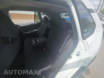 2021 Toyota RAV4 LE - miniatura 13