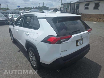 2021 Toyota RAV4 LE - miniatura 2