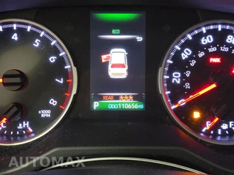 2021 Toyota RAV4 LE - miniatura 10