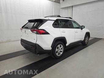 2021 Toyota RAV4 LE - miniatura 4