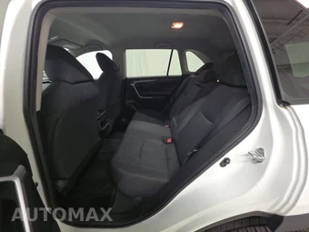 2021 Toyota RAV4 LE - miniatura 9