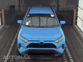 2021 Toyota RAV4 LE - miniatura 2