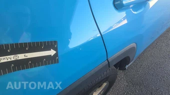 2021 Toyota RAV4 LE - miniatura 29