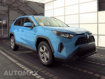 2021 Toyota RAV4 LE - miniatura 3