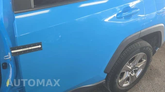 2021 Toyota RAV4 LE - miniatura 30
