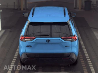 2021 Toyota RAV4 LE - miniatura 5