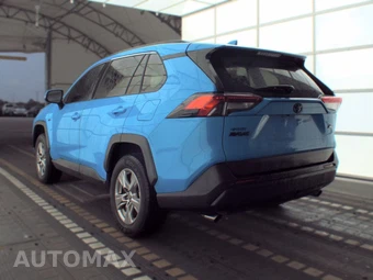 2021 Toyota RAV4 LE - miniatura 6
