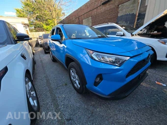 2021 Toyota RAV4 XLE - miniatura 4
