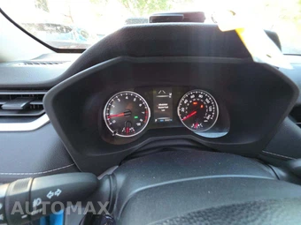 2021 Toyota RAV4 XLE - miniatura 9