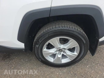 2021 Toyota RAV4 XLE - miniatura 11
