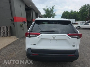 2021 Toyota RAV4 XLE - miniatura 5