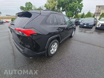 2021 Toyota RAV4 XLE - miniatura 2