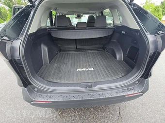 2021 Toyota RAV4 XLE - miniatura 8