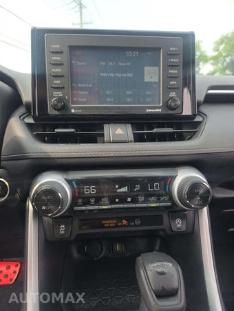 2021 Toyota RAV4 XLE - miniatura 10