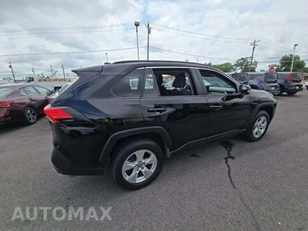 2021 Toyota RAV4 XLE - miniatura 3