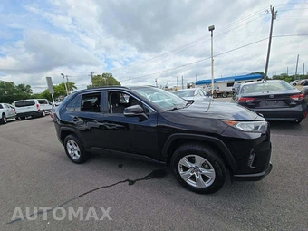 2021 Toyota RAV4 XLE - miniatura 4