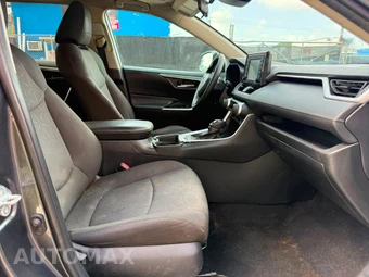 2021 Toyota RAV4 XLE - miniatura 18