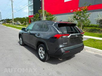2021 Toyota RAV4 XLE - miniatura 6
