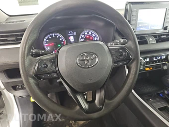 2021 Toyota RAV4 XLE - miniatura 10
