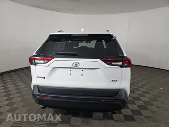 2021 Toyota RAV4 XLE - miniatura 5