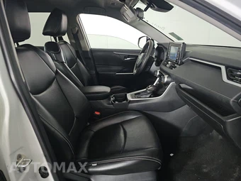 2021 Toyota RAV4 XLE - miniatura 8