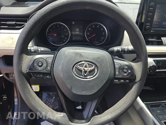 2021 Toyota RAV4 XLE – miniatura 10