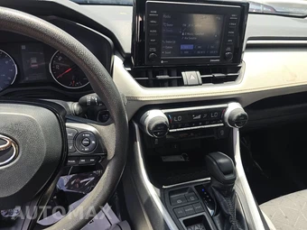 2021 Toyota RAV4 XLE – miniatura 11