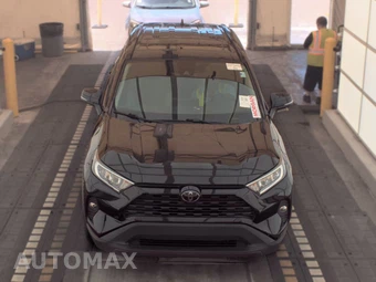 2021 Toyota RAV4 XLE – miniatura 2