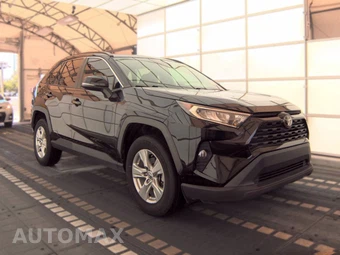 2021 Toyota RAV4 XLE – miniatura 3