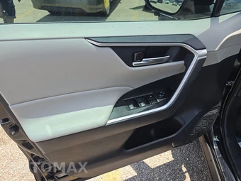 2021 Toyota RAV4 XLE – miniatura 9
