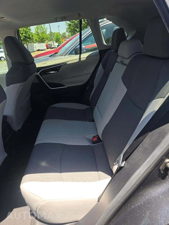 2021 Toyota RAV4 XLE - miniatura 13