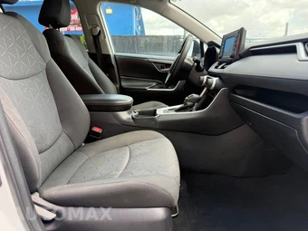 2021 Toyota RAV4 XLE - miniatura 10