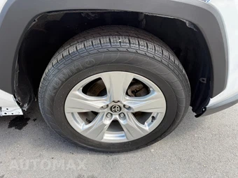 2021 Toyota RAV4 XLE - miniatura 17
