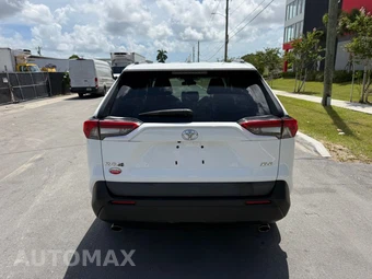 2021 Toyota RAV4 XLE - miniatura 4