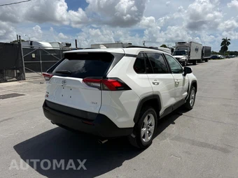 2021 Toyota RAV4 XLE - miniatura 5
