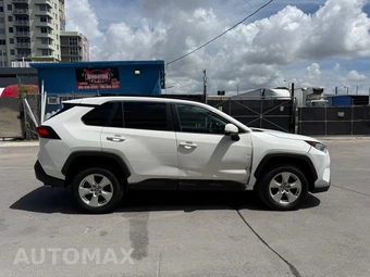 2021 Toyota RAV4 XLE - miniatura 6