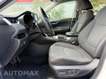 2021 Toyota RAV4 XLE - miniatura 9